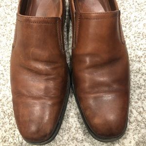 Johnston&Murphy 8.5 brown leather slip on shoe